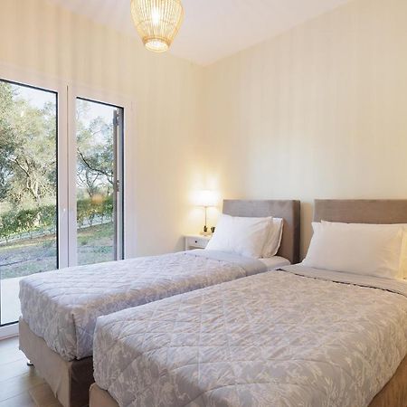 Villa Breeze & Villa Coco By Konnect, Avlaki Beach Кассиопи Экстерьер фото